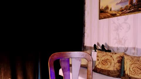 Snapshot of carinfox chatting on November 12, 7:24 pm Carin online show from November 12, 7:24 pm