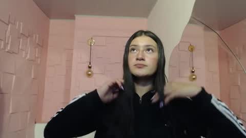 Snapshot of caritoluna_ chatting on November 15, 3:37 am Carito online show from November 15, 3:37 am