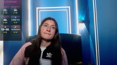 Snapshot of caritoluna_ chatting on November 17, 3:34 am Carito online show from November 17, 3:34 am