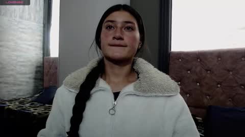 Snapshot of caritoluna_ chatting on December 19, 3:02 am Carito online show from December 19, 3:02 am