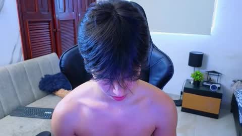 Snapshot of carl_dixon chatting on December 15, 1:37 pm carl_dixon online show from December 15, 1:37 pm