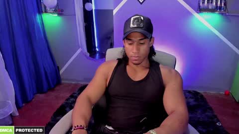 Snapshot of carl_smithh chatting on December 7, 7:05 am Carl online show from December 7, 7:05 am