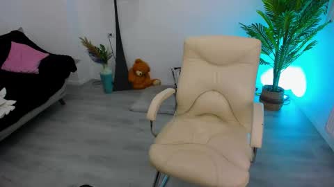 carla_shine online show from January 14, 5:35 am