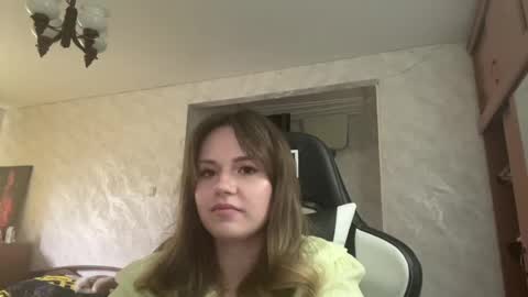 Lesly online show from April 23, 12:29 pm