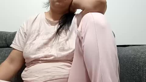 Snapshot of carlasweet00 chatting on March 1, 1:00 am carlasweet00 online show from March 1, 1:00 am