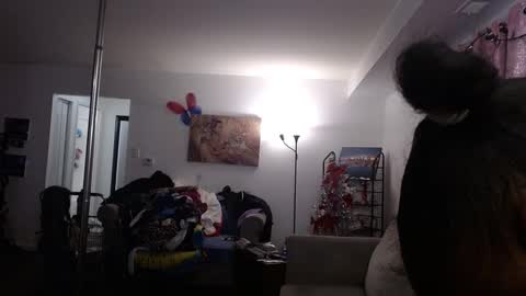 Snapshot of carliecreams chatting on January 12, 2:14 am Carlie online show from January 12, 2:14 am