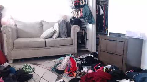 Snapshot of carliecreams chatting on November 18, 4:11 pm Carlie online show from November 18, 4:11 pm