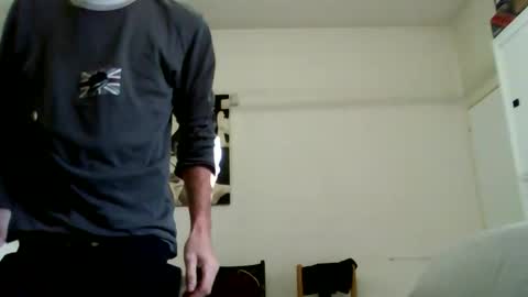 Snapshot of carlos037tm chatting on November 18, 9:36 am Carlos online show from November 18, 9:36 am