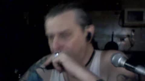 carlos712009 online show from April 16, 6:36 am