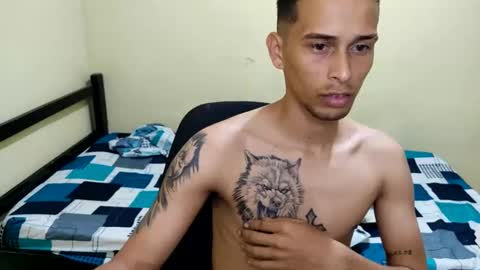 carlossmi01 online show from February 15, 10:52 pm