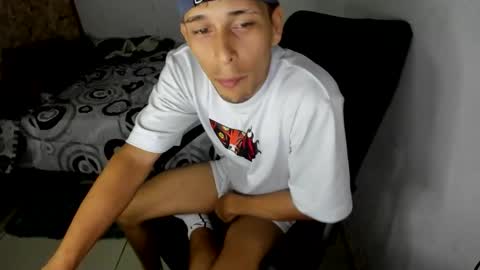 carlossmi01 online show from October 13, 2:44 am