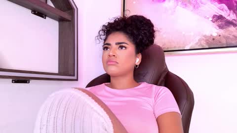 Snapshot of carly_monroe_ chatting on November 1, 10:12 pm Carly Monroe online show from November 1, 10:12 pm