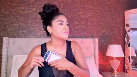 Snapshot of carly_monroe_ chatting on November 11, 9:53 am Carly Monroe online show from November 11, 9:53 am