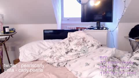 Snapshot of carlypearls chatting on January 17, 8:45 am Carly Pearls online show from January 17, 8:45 am