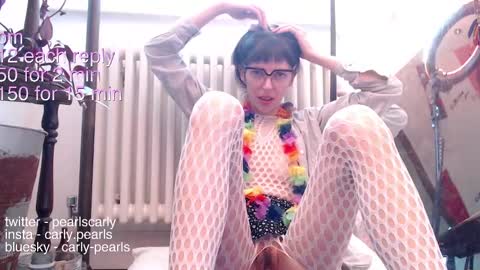 Snapshot of carlypearls chatting on February 7, 9:26 am Carly Pearls online show from February 7, 9:26 am