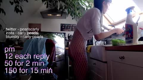 Snapshot of carlypearls chatting on March 4, 10:24 am Carly Pearls online show from March 4, 10:24 am