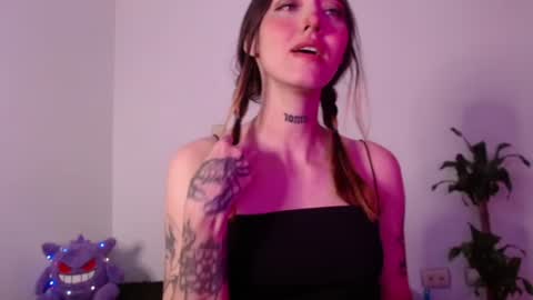 carmennrusso online show from November 16, 6:57 pm