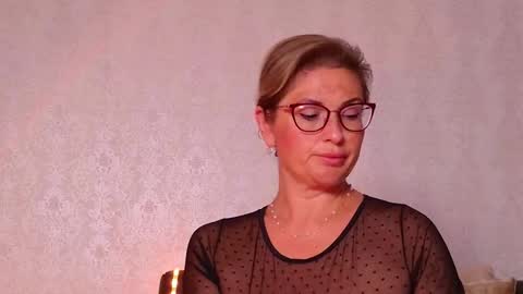 CaroJhones online show from September 11, 4:01 am