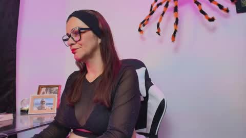 Snapshot of carol_miss2 chatting on October 28, 10:41 am CAROL online show from October 28, 10:41 am