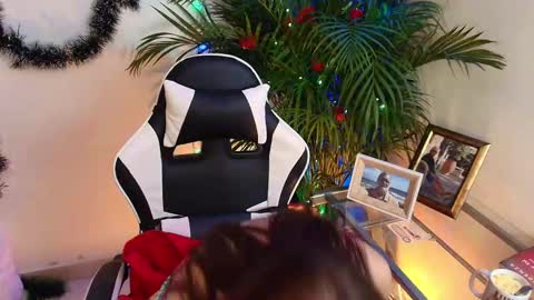 Snapshot of carol_miss2 chatting on December 2, 10:53 am CAROL online show from December 2, 10:53 am