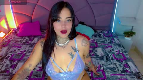 Snapshot of carolaine01 chatting on October 4, 8:51 pm Carolaine01 online show from October 4, 8:51 pm