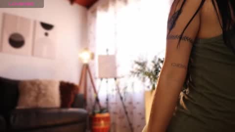 Snapshot of carolart chatting on January 21, 4:37 pm carolart online show from January 21, 4:37 pm