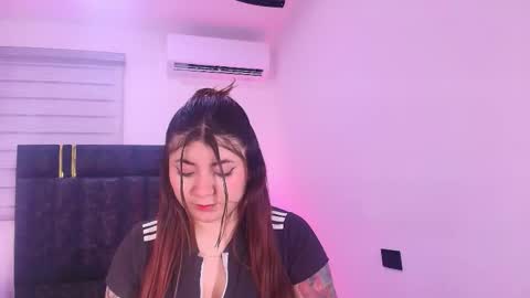 Snapshot of carolayrosse chatting on March 4, 3:01 am carola online show from March 4, 3:01 am