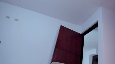 Caroline online show from December 18, 6:35 pm