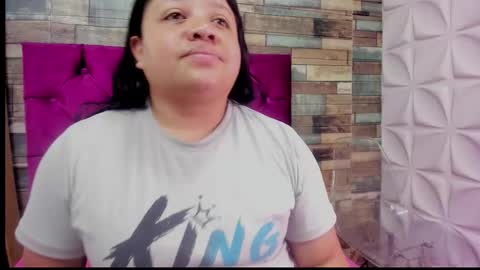 Angie Carolina online show from February 7, 7:50 pm