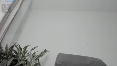 Snapshot of carolina_t chatting on January 13, 1:23 am carolina_t online show from January 13, 1:23 am