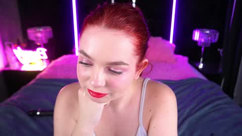 Snapshot of carolinadia chatting on December 12, 11:07 am carolinadia online show from December 12, 11:07 am