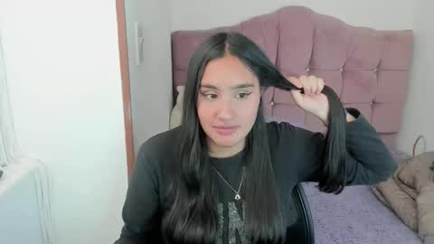Snapshot of caroline_rodriguez_9 chatting on October 4, 7:34 pm caroline_rodriguez_9 online show from October 4, 7:34 pm
