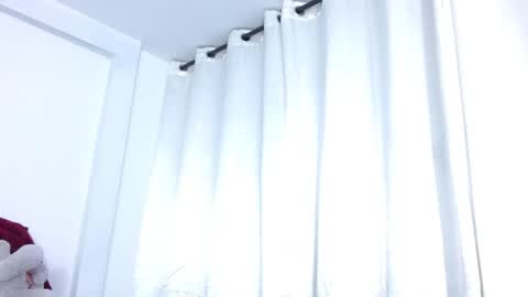 caroline online show from March 3, 4:18 am