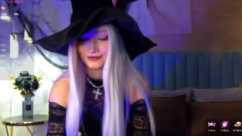 Snapshot of carolreeves chatting on October 31, 6:25 am Carol online show from October 31, 6:25 am