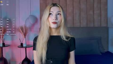 Snapshot of carolreeves chatting on November 18, 6:18 am Carol online show from November 18, 6:18 am