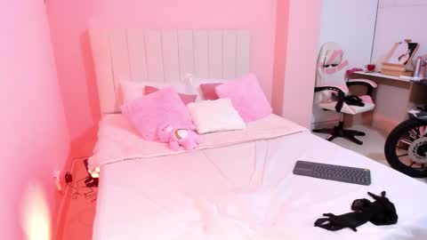 Snapshot of caroo_gomeez chatting on February 20, 6:59 am Caro Gmez online show from February 20, 6:59 am