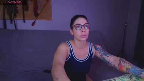 Carrie online show from January 11, 6:13 pm