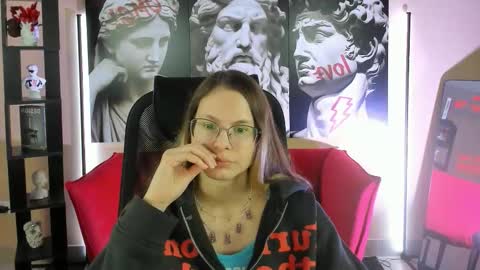 Snapshot of carrie_roses chatting on September 17, 4:14 am carrie_roses online show from September 17, 4:14 am