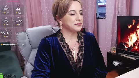 Snapshot of carrielovex chatting on January 12, 6:06 am Carrie online show from January 12, 6:06 am