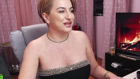 Snapshot of carrielovex chatting on January 14, 5:30 am Carrie online show from January 14, 5:30 am