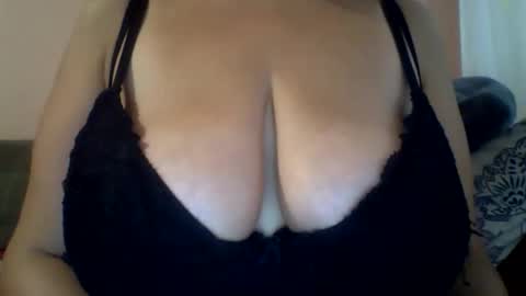 Snapshot of casey3000 chatting on October 22, 5:19 am Casey online show from October 22, 5:19 am