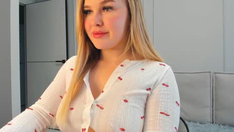 Snapshot of casey_ann chatting on November 23, 5:51 am ALEXA online show from November 23, 5:51 am