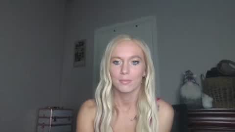 Casey Lakes online show from November 3, 11:48 pm