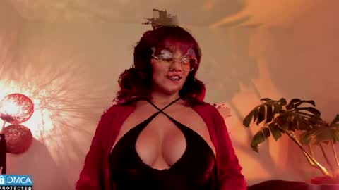 Snapshot of cash_vice chatting on April 4, 5:10 pm caprice online show from April 4, 5:10 pm