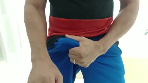 cashmastermuscle77 online show from March 18, 10:29 am