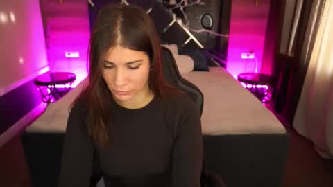 Snapshot of cassandragood chatting on November 14, 8:02 am Lena online show from November 14, 8:02 am