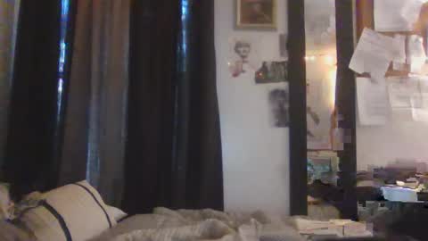 Snapshot of casscassidy89 chatting on December 21, 7:38 pm CassCassidy89 online show from December 21, 7:38 pm