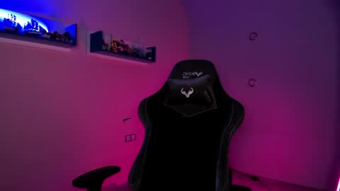 Seductress Cassia  FINDOM AND SADISM  NO NUDE online show from January 18, 7:37 pm