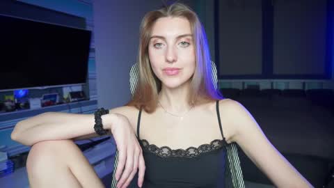 Seductress Cassia  FINDOM AND SADISM  NO NUDE online show from October 3, 4:37 pm
