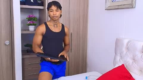Snapshot of cassian_gold chatting on May 13, 8:16 pm CASSIAN GOLD online show from May 13, 8:16 pm